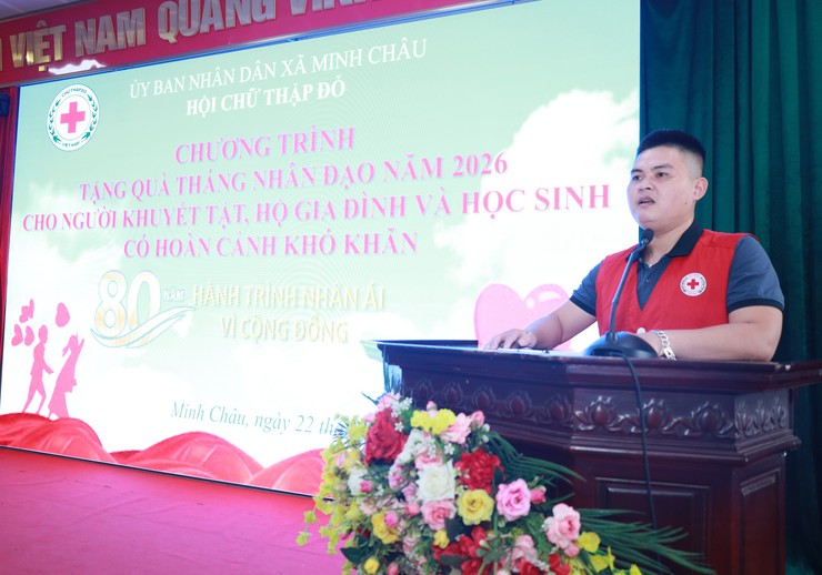 Trao gần 40 suất quà cho các đối tượng người yếu thế xã Minh Châu nhân tháng Nhân đạo năm 2026- Ảnh 6.