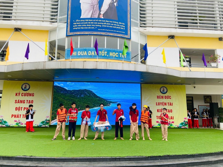 TRƯỜNG THCS ĐỊNH CÔNG TỔ CHỨC SINH HOẠT DƯỚI CỜ TUẦN 35 VỚI CHỦ ĐỀ PHÒNG TRÁNH TAI NẠN ĐUỐI NƯỚC- Ảnh 2.