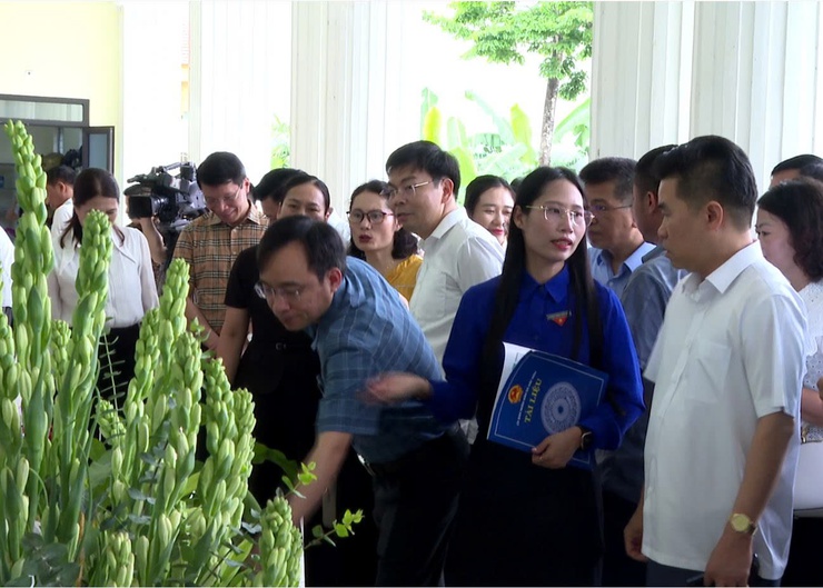 Xã Hát Môn ra mắt Fanpage “Diễn đàn việc làm”, kết nối tuyển dụng và hỗ trợ khởi nghiệp- Ảnh 3.
