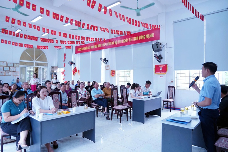Phường Chương Mỹ đối thoại, tiếp thu ý kiến người dân về phương án bồi thường, hỗ trợ, tái định cư Dự án cải tạo, nâng cấp Quốc lộ 6 tại TDP Yên Phúc- Ảnh 2.