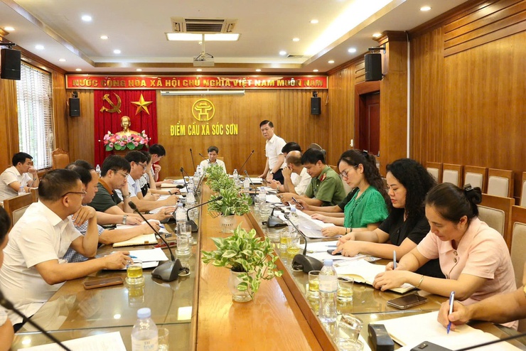 UBND XÃ SÓC SƠN TRIỂN KHAI KẾ HOẠCH CƯỠNG CHẾ, THU HỒI SẠP HÀNG, KI ỐT TẠI CHỢ PHỦ LỖ- Ảnh 1.