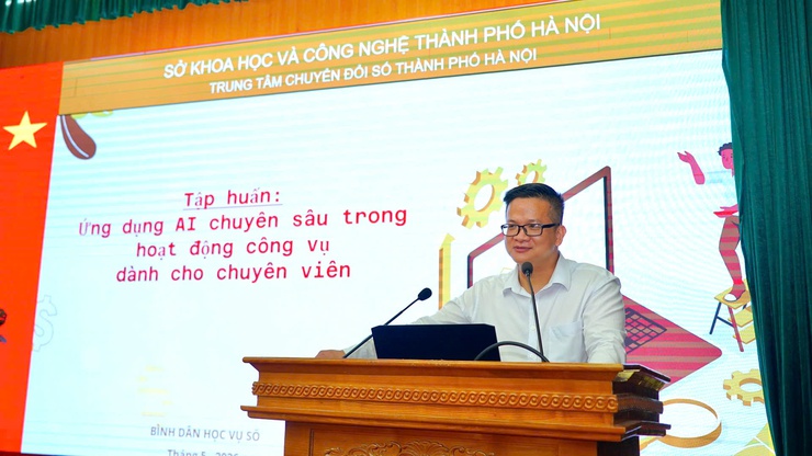 Phường Từ Liêm tổ chức Hội nghị tập huấn đào tạo kỹ năng số cho cán bộ, công chức, viên chức và người lao động- Ảnh 2.
