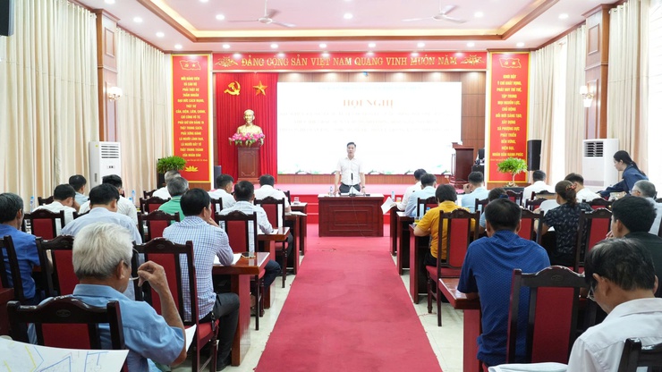 UBND XÃ PHƯỢNG DỰC KIỂM TRA, RÀ SOÁT CÁC TUYẾN ĐƯỜNG THỰC HIỆN MỞ RỘNG THEO NGHỊ QUYẾT 02
- Ảnh 2.