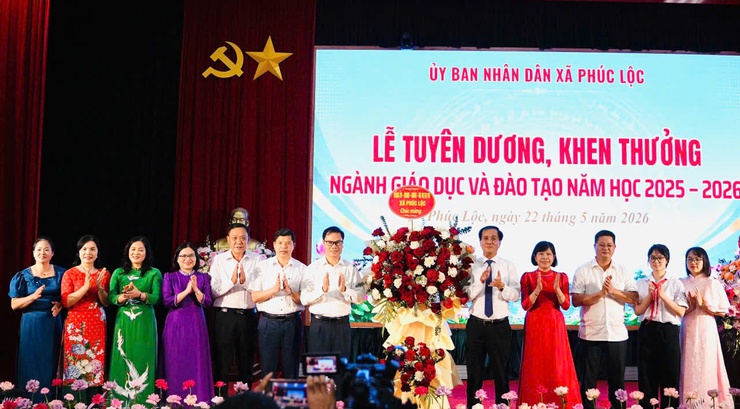 Phúc Lộc tuyên dương, khen thưởng cho 270 học sinh có thành tích tiêu biểu xuất sắc năm học 2025 - 2026- Ảnh 3.