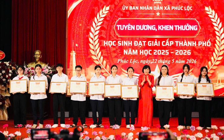 Phúc Lộc tuyên dương, khen thưởng cho 270 học sinh có thành tích tiêu biểu xuất sắc năm học 2025 - 2026- Ảnh 9.