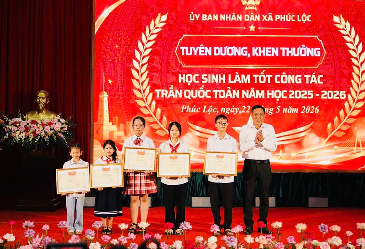 Phúc Lộc tuyên dương, khen thưởng cho 270 học sinh có thành tích tiêu biểu xuất sắc năm học 2025 - 2026- Ảnh 12.