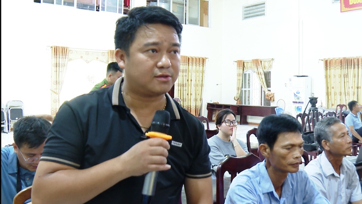 Công an xã Ứng Hòa tổ chức tuyên truyền, ký cam kết bảo đảm trật tự đô thị, trật tự công cộng và an toàn giao thông.- Ảnh 4.