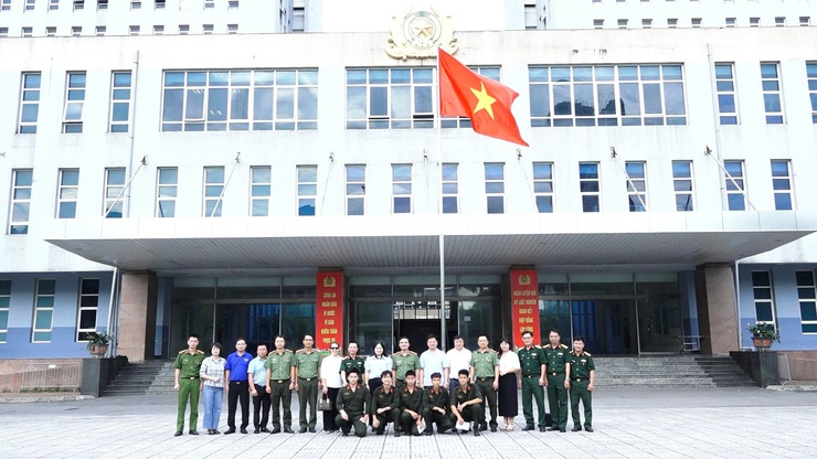 LÃNH ĐẠO XÃ BÌNH MINH THĂM, ĐỘNG VIÊN
CHIẾN SĨ NHẬP NGŨ NĂM 2026- Ảnh 2.