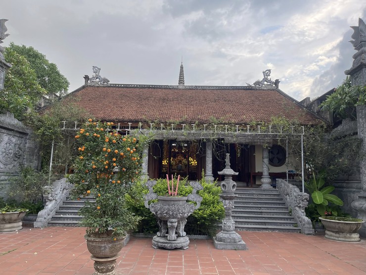 Lãnh đạo xã Ứng Thiên dâng hương, chúc mừng Đại lễ Phật đản Phật lịch 2570 – Dương lịch 2026- Ảnh 1.
