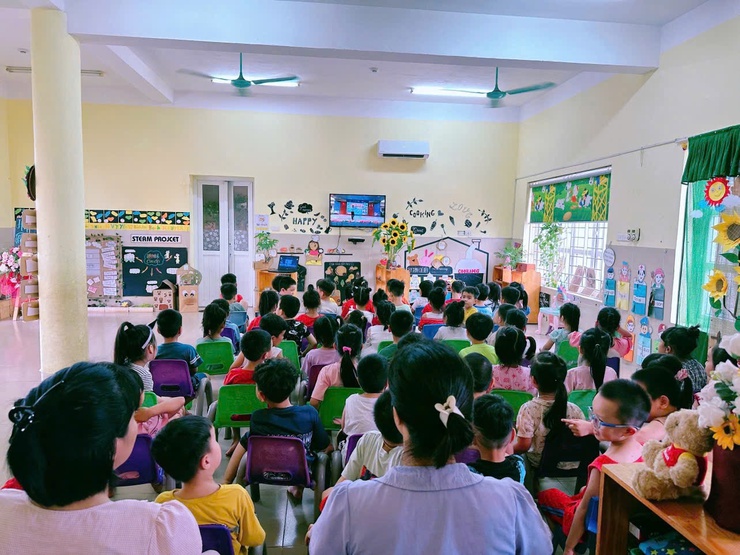 PHƯỜNG BỒ ĐỀ TẬP HUẤN CHUYÊN ĐỀ: "Ở NHÀ AN TOÀN - KHÔNG TAI NẠN THƯƠNG TÍCH - ĐÓN MÙA HÈ BỔ ÍCH" CHO GẦN 30 NGHÌN HỌC SINH TẠI CÁC ĐIỂM TRƯỜNG.- Ảnh 4.