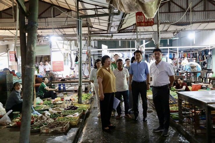 HĐND phường Dương Nội khảo sát công tác quản lý, khai thác chợ- Ảnh 3.