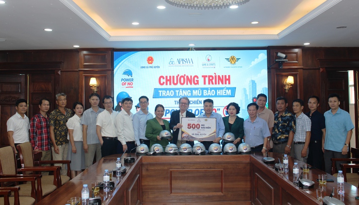 Phú Xuyên phối hợp tổ chức chương trình trao tặng mũ bảo hiểm thuộc chiến dịch “Power of No”- Ảnh 6.