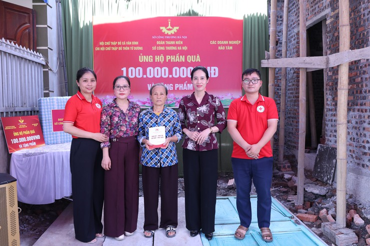SỞ CÔNG THƯƠNG THÀNH PHỐ HÀ NỘI PHỐI HỢP HỖ TRỢ 100 TRIỆU ĐỒNG XÂY DỰNG “NHÀ CHỮ THẬP ĐỎ” CHO HỘ KHÓ KHĂN TẠI XÃ VÂN ĐÌNH- Ảnh 5.