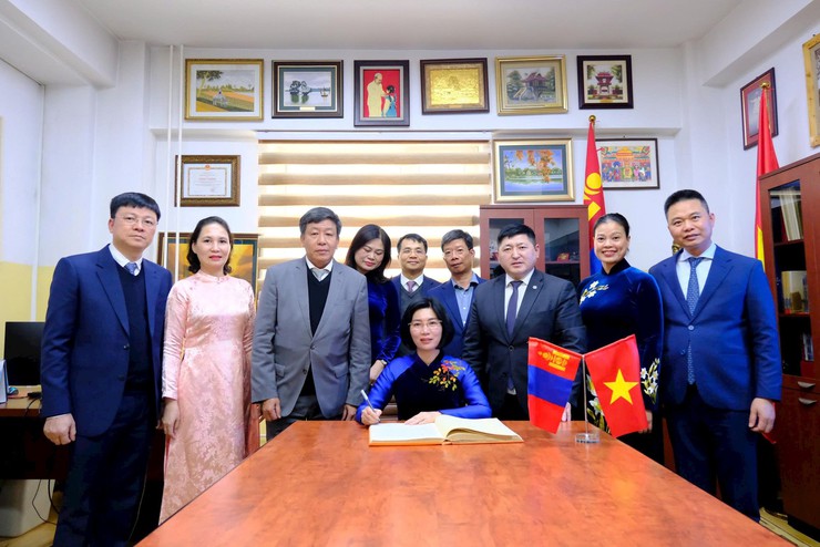 Thành phố Hà Nội tăng cường quan hệ hữu nghị và hợp tác với Thành phố ULAANBAATAR (Mông Cổ)- Ảnh 1.