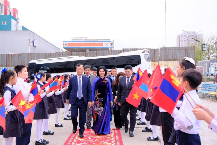 Thành phố Hà Nội tăng cường quan hệ hữu nghị và hợp tác với Thành phố ULAANBAATAR (Mông Cổ)- Ảnh 4.