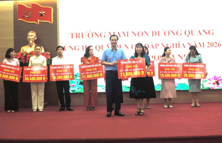 Xã Thuận An tiếp nhận gần 800 triệu ủng hộ Quỹ Đền ơn đáp nghĩa- Ảnh 3.
