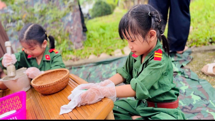 HÀNH TRÌNH VỀ ĐỊA CHỈ ĐỎ TẠI KHU DI TÍCH CÁCH MẠNG TRUNG GIÃ.- Ảnh 16.
