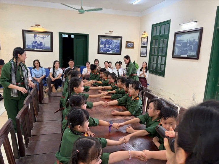HÀNH TRÌNH VỀ ĐỊA CHỈ ĐỎ TẠI KHU DI TÍCH CÁCH MẠNG TRUNG GIÃ.- Ảnh 3.