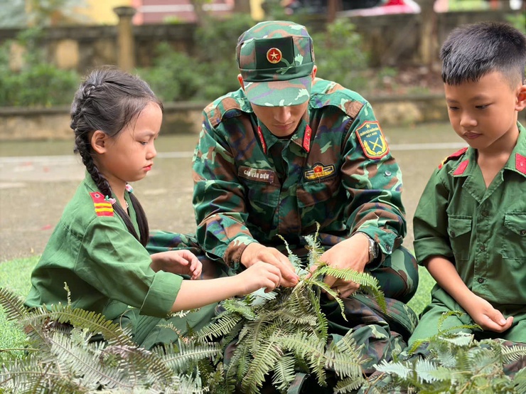 HÀNH TRÌNH VỀ ĐỊA CHỈ ĐỎ TẠI KHU DI TÍCH CÁCH MẠNG TRUNG GIÃ.- Ảnh 17.