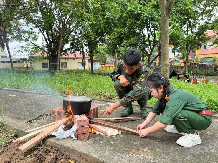 HÀNH TRÌNH VỀ ĐỊA CHỈ ĐỎ TẠI KHU DI TÍCH CÁCH MẠNG TRUNG GIÃ.- Ảnh 10.