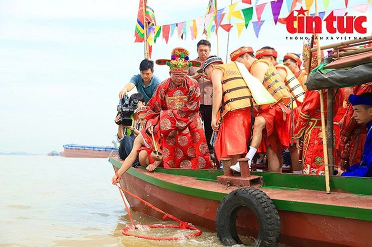 Độc đáo nghi lễ rước nước tại Lễ hội đình Chèm- Ảnh 3.