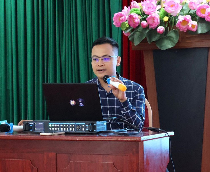 Phường Đông Ngạc tổ chức tập huấn ứng dụng AI cho cán bộ, công chức, viên chức, người lao động- Ảnh 2.