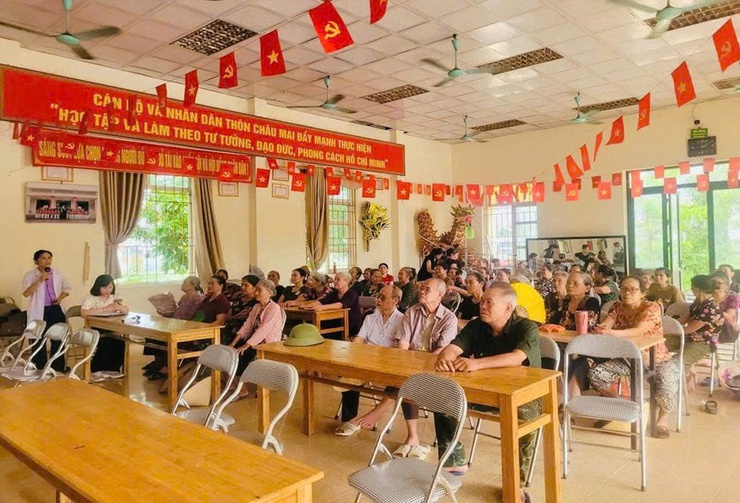 TRẠM Y TẾ XÃ DÂN HÒA TỔ CHỨC BUỔI TRUYỀN THÔNG CHĂM SÓC SỨC KHỎE CHO NGƯỜI CAO TUỔI THÔN CHÂU MAI- Ảnh 1.