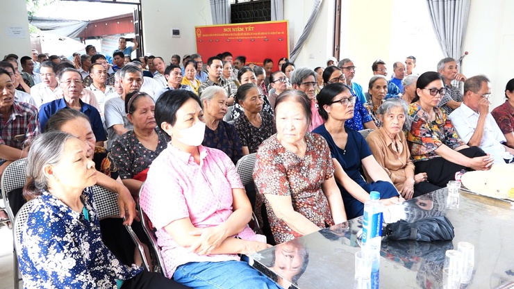 Hội nghị lấy ý kiến nhân dân về phương án bồi thường, hỗ trợ giải phóng mặt bằng đợt 1 thực hiện Dự án đầu tư xây dựng Khu đô thị thể thao Olympic trên địa bàn thôn Ước Lễ.- Ảnh 4.