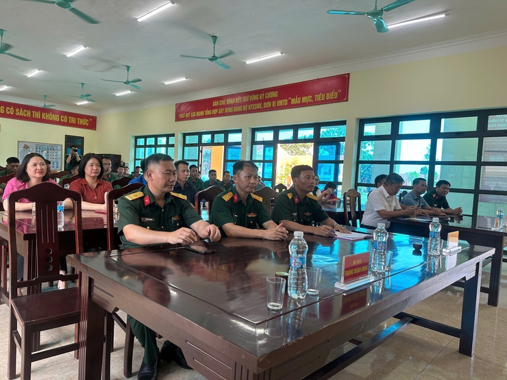 PHƯỜNG HỒNG HÀ TỔ CHỨC GẶP MẶT, ĐỘNG VIÊN VÀ TẶNG QUÀ CHIẾN SĨ MỚI NHẬP NGŨ NĂM 2026- Ảnh 2.