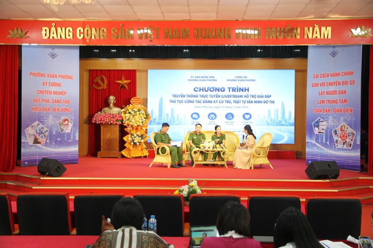 Phường Xuân Phương ra mắt mô hình truyền thông trực tuyến hỗ trợ giải đáp thủ tục hành chính- Ảnh 6.