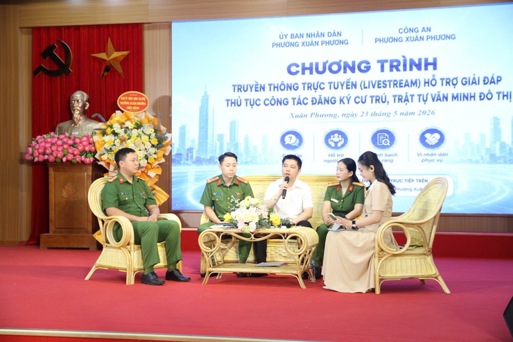 Phường Xuân Phương ra mắt mô hình truyền thông trực tuyến hỗ trợ giải đáp thủ tục hành chính- Ảnh 5.