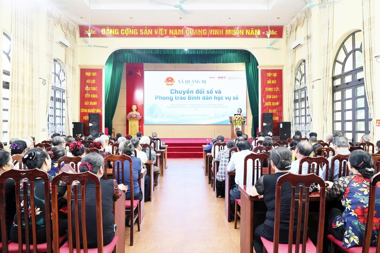 UBND xã Quảng Bị tập huấn kỹ năng số cho Người cao tuổi- Ảnh 1.