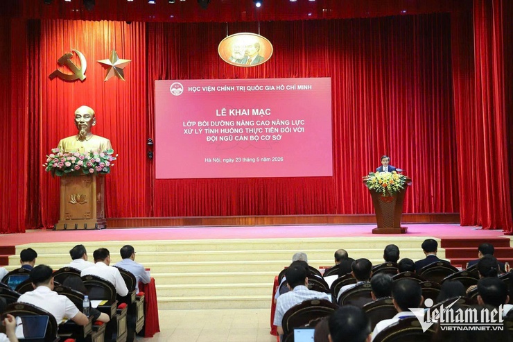 Đội ngũ cán bộ xã Hòa Phú tham gia Lớp bồi dưỡng nâng cao năng lực, xử lý tình huống thực tiễn- Ảnh 1.