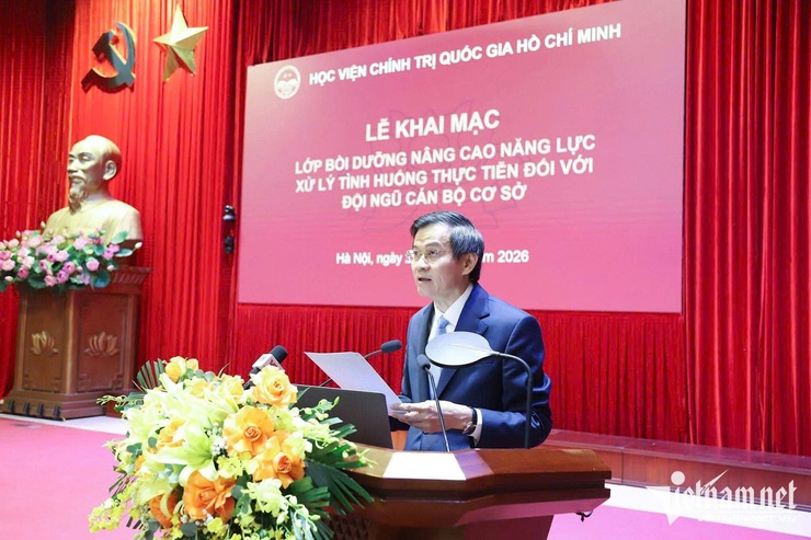 Đội ngũ cán bộ xã Hòa Phú tham gia Lớp bồi dưỡng nâng cao năng lực, xử lý tình huống thực tiễn- Ảnh 2.