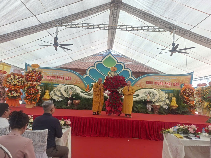 Đại lễ Phật đản PL.2570 tại Chùa Phổ Quang: Cầu quốc thái dân an, thắt chặt khối đại đoàn kết toàn dân tộc- Ảnh 5.