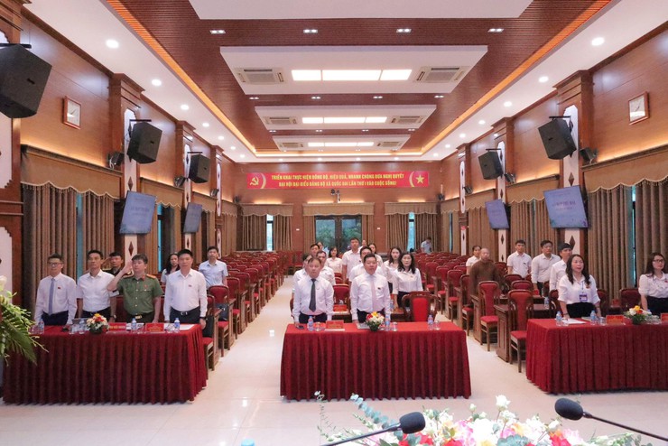 KỲ HỌP THỨ HAI HĐND XÃ QUỐC OAI QUYẾT NGHỊ NHIỀU NỘI DUNG QUAN TRỌNG CHO GIAI ĐOẠN PHÁT TRIỂN MỚI- Ảnh 1.