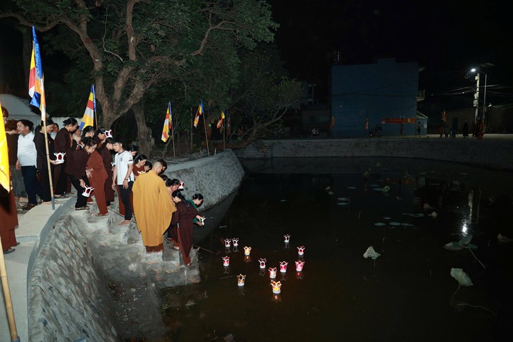 Trang nghiêm Đại lễ Phật đản Phật lịch 2570 tại chùa Linh Ứng- Ảnh 3.