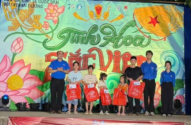 Đoàn thanh niên xã Thượng Phúc ra quân chiến dịch thanh niên tình nguyện hè năm 2026- Ảnh 4.