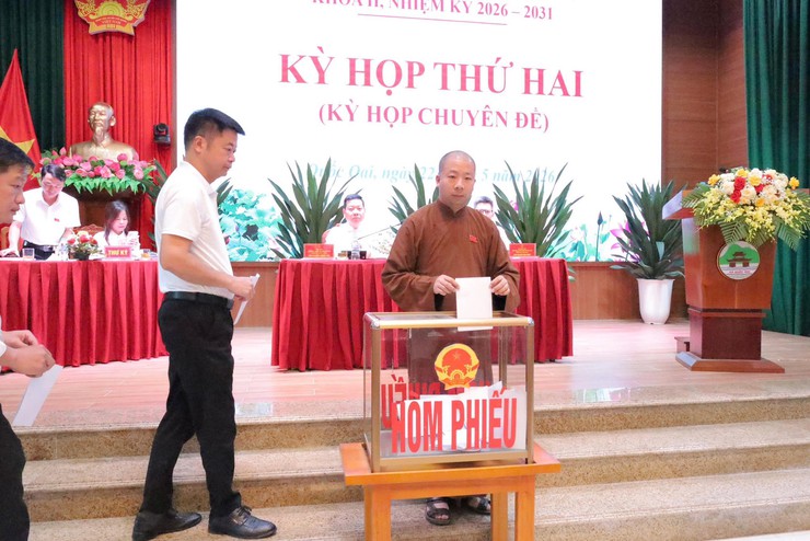 KỲ HỌP THỨ HAI HĐND XÃ QUỐC OAI QUYẾT NGHỊ NHIỀU NỘI DUNG QUAN TRỌNG CHO GIAI ĐOẠN PHÁT TRIỂN MỚI- Ảnh 12.