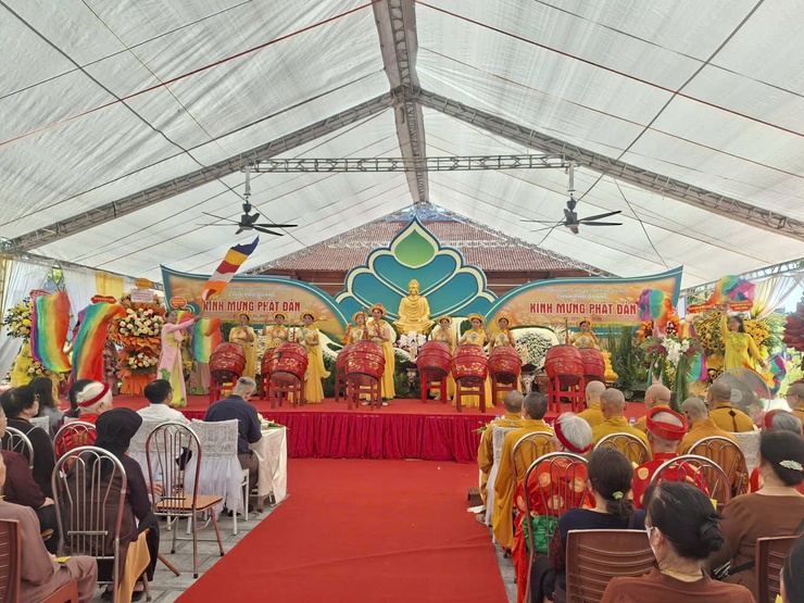 Đại lễ Phật đản PL.2570 tại Chùa Phổ Quang: Cầu quốc thái dân an, thắt chặt khối đại đoàn kết toàn dân tộc- Ảnh 16.