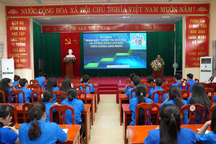 Nâng cao nghiệp vụ công tác đoàn và phong trào thanh niên các xã Thanh Oai, Tam Hưng, Dân Hòa- Ảnh 5.