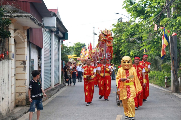Trang nghiêm Đại lễ Phật đản Phật lịch 2570 tại chùa Linh Ứng- Ảnh 5.