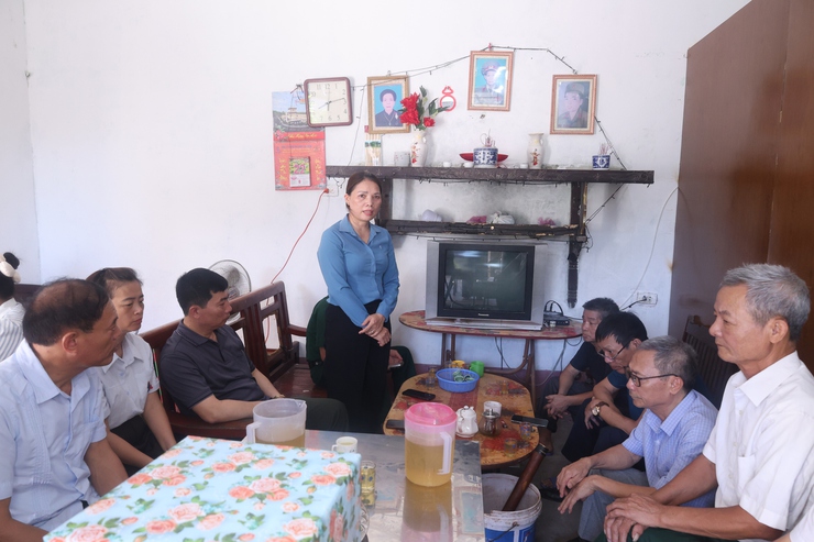 Hội CTĐ xã Hòa Phú: Chương trình bàn giao hỗ trợ xây dựng công trình phụ trợ cho gia đình ông Cao Văn Màu- Ảnh 3.