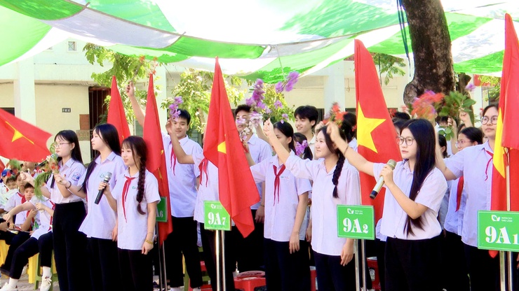 Trường THCS Thư Lâm tổ chức Lễ bế giảng năm học 2025 – 2026 và chia tay học sinh lớp 9 niên khóa 2022 – 2026- Ảnh 18.