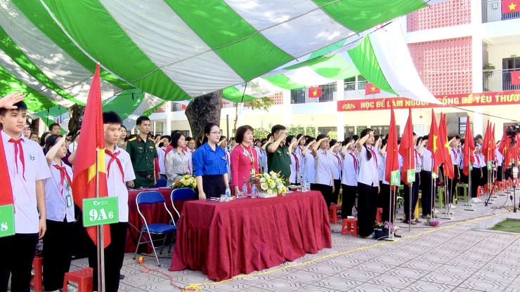 Trường THCS Thư Lâm tổ chức Lễ bế giảng năm học 2025 – 2026 và chia tay học sinh lớp 9 niên khóa 2022 – 2026- Ảnh 3.