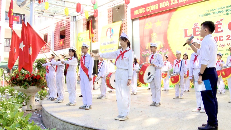 Trường THCS Thư Lâm tổ chức Lễ bế giảng năm học 2025 – 2026 và chia tay học sinh lớp 9 niên khóa 2022 – 2026- Ảnh 4.