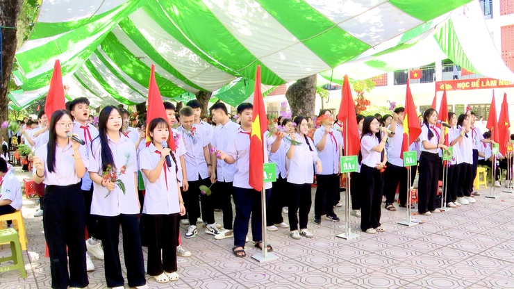 Trường THCS Thư Lâm tổ chức Lễ bế giảng năm học 2025 – 2026 và chia tay học sinh lớp 9 niên khóa 2022 – 2026- Ảnh 19.
