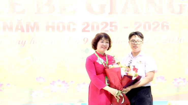 Trường THCS Thư Lâm tổ chức Lễ bế giảng năm học 2025 – 2026 và chia tay học sinh lớp 9 niên khóa 2022 – 2026- Ảnh 16.