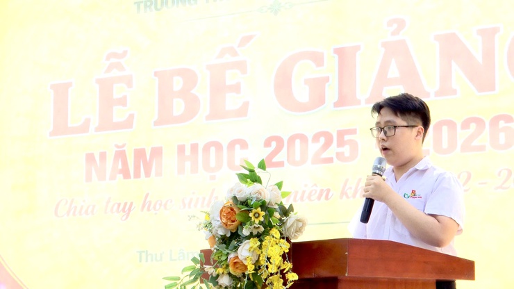 Trường THCS Thư Lâm tổ chức Lễ bế giảng năm học 2025 – 2026 và chia tay học sinh lớp 9 niên khóa 2022 – 2026- Ảnh 17.
