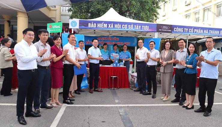 Ngày hội tư vấn, giao dịch việc làm - Cầu nối hiệu quả giữa người lao động và doanh nghiệp- Ảnh 4.